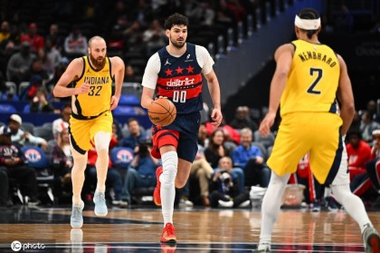 沃克空砍21+14+7 奇才7人得分上双胜步行者