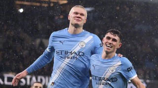 足坛一夜动态：曼城20连胜刷爆纪录，拜仁重返四强，利物浦破不败金身